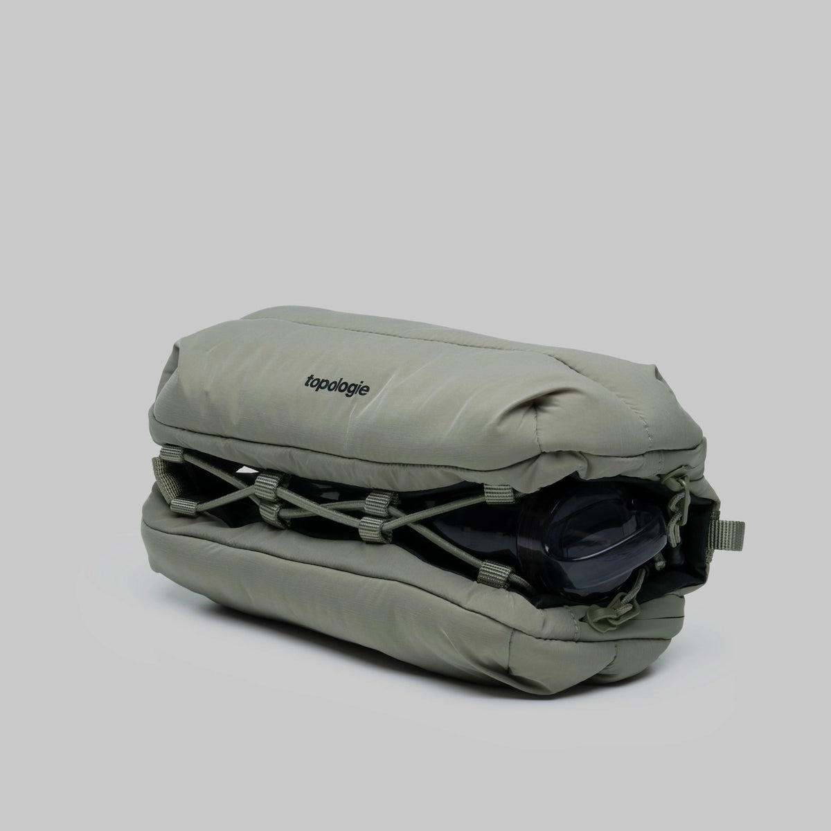 Bottle Sacoche Medium Moss Silky Peach Bag, water repellent fabric, ideal for bottles or umbrellas.