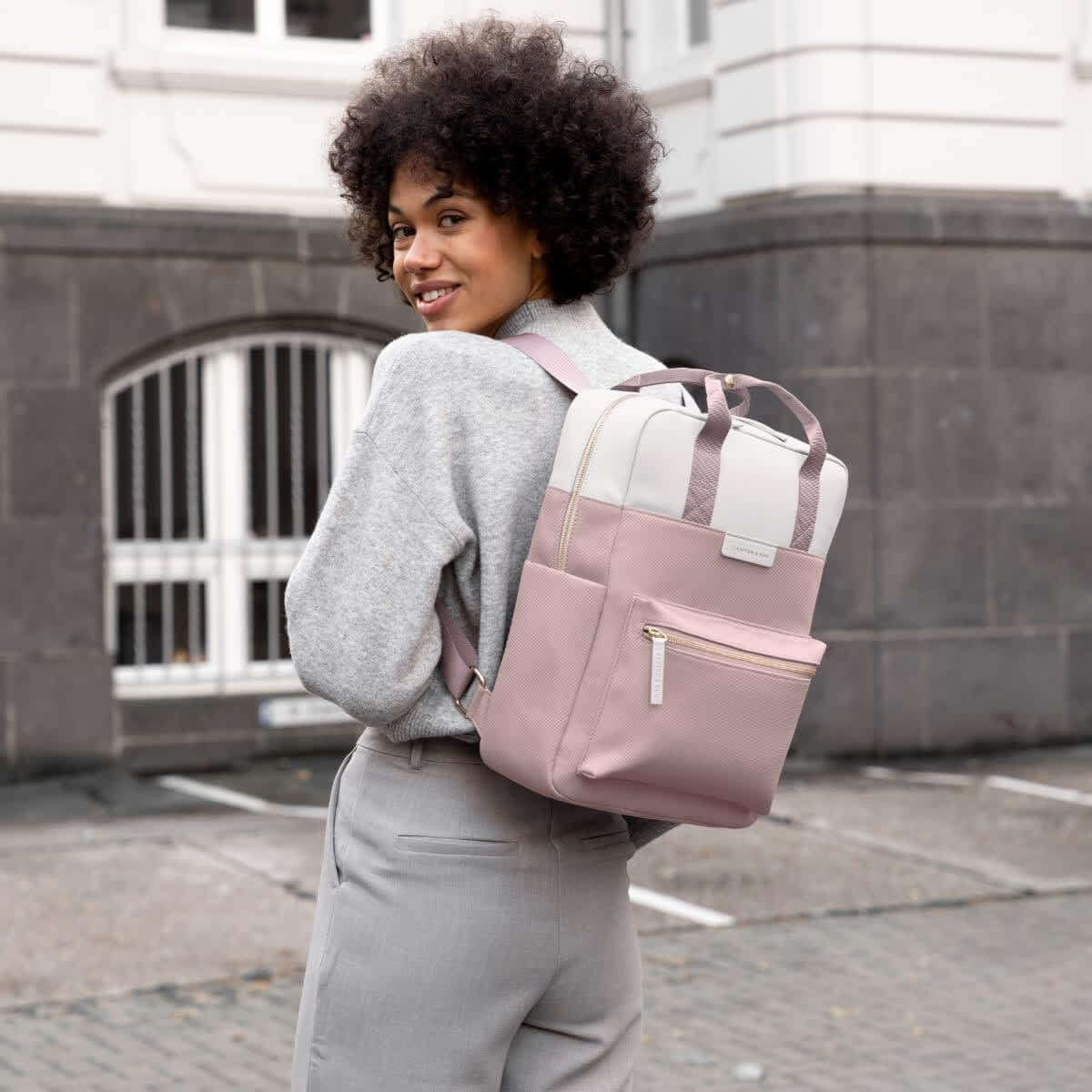 Bergen Dusty Rose-model1