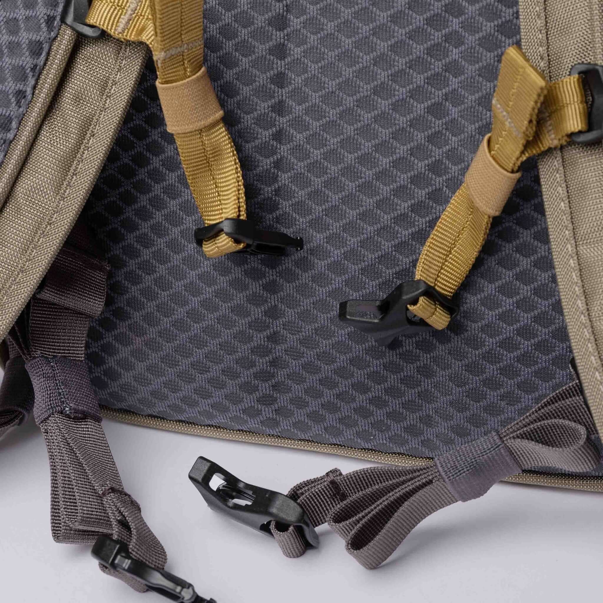 Creek Hike Trekk Green-3