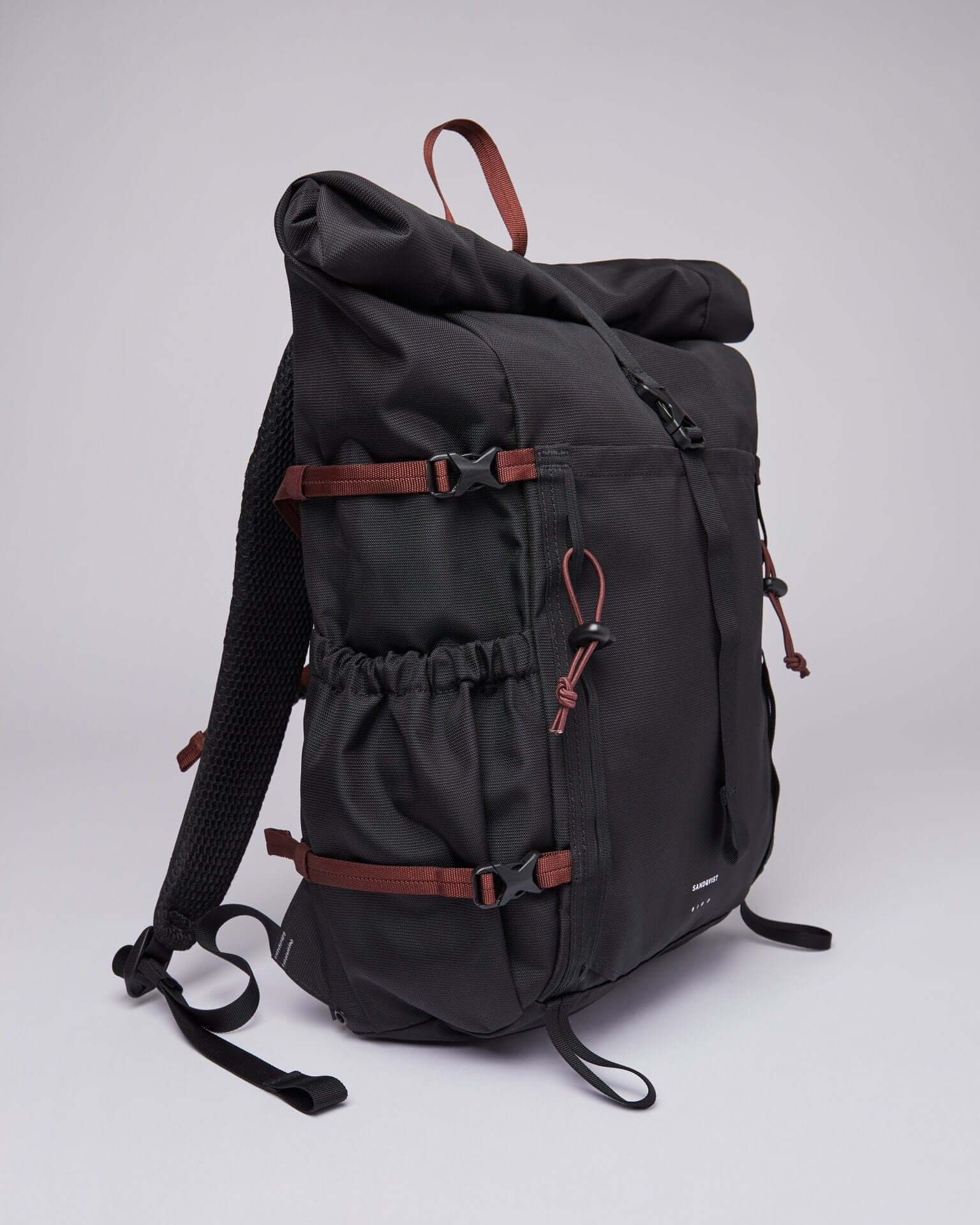 FOREST-HIKE-Black-SQA6003-04