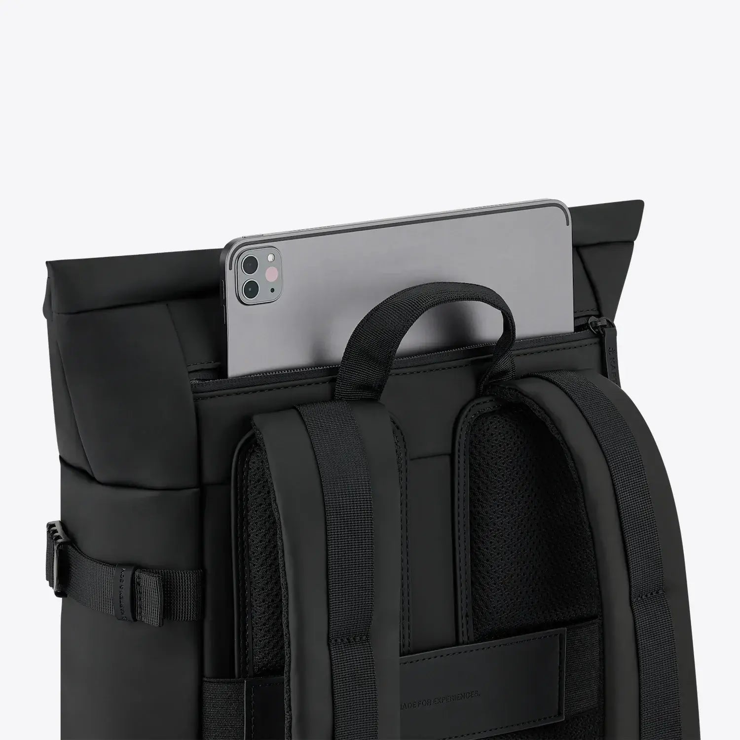 Kapten and Son Helsinki All Black_6