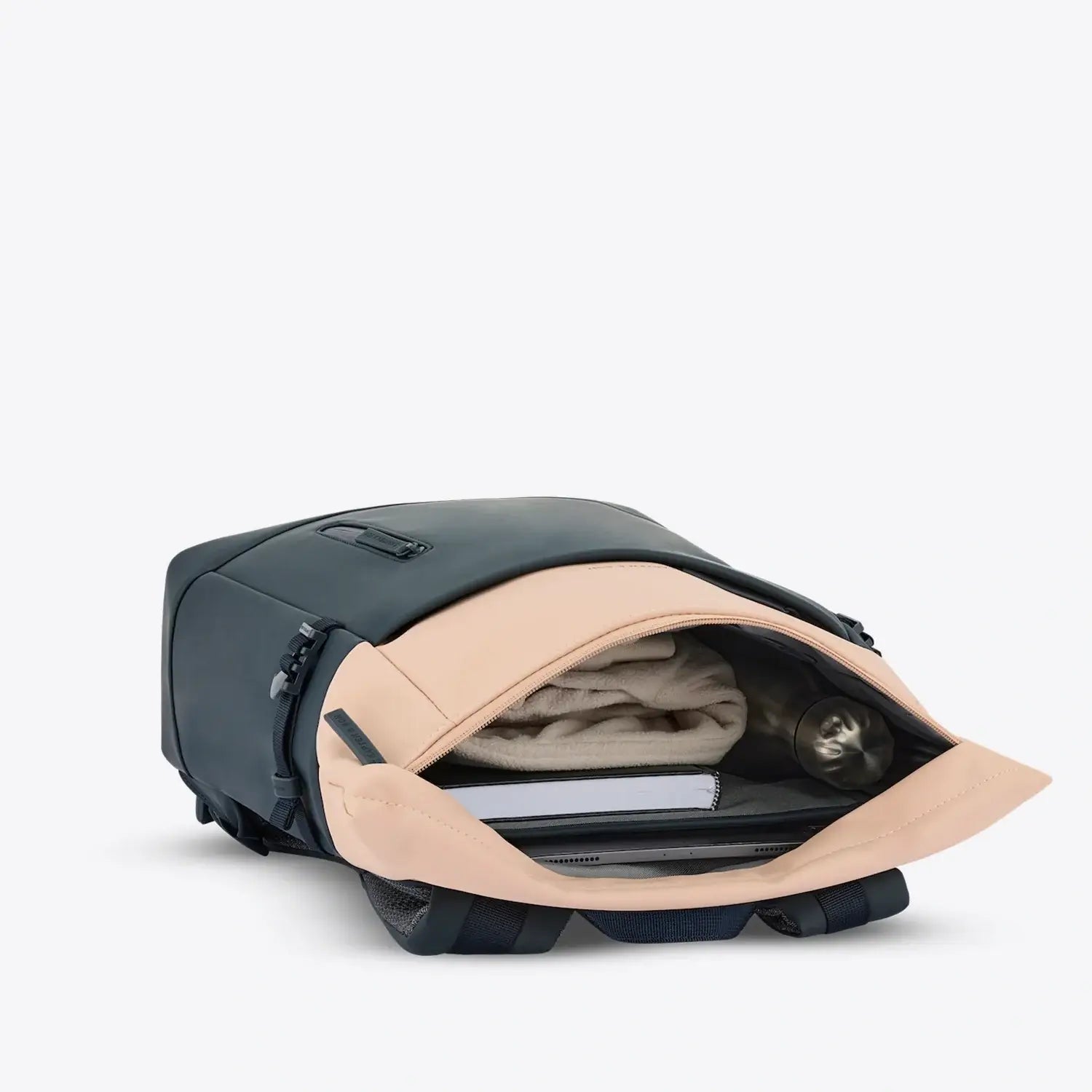 Kapten and Son Helsinki Navy Blush_5