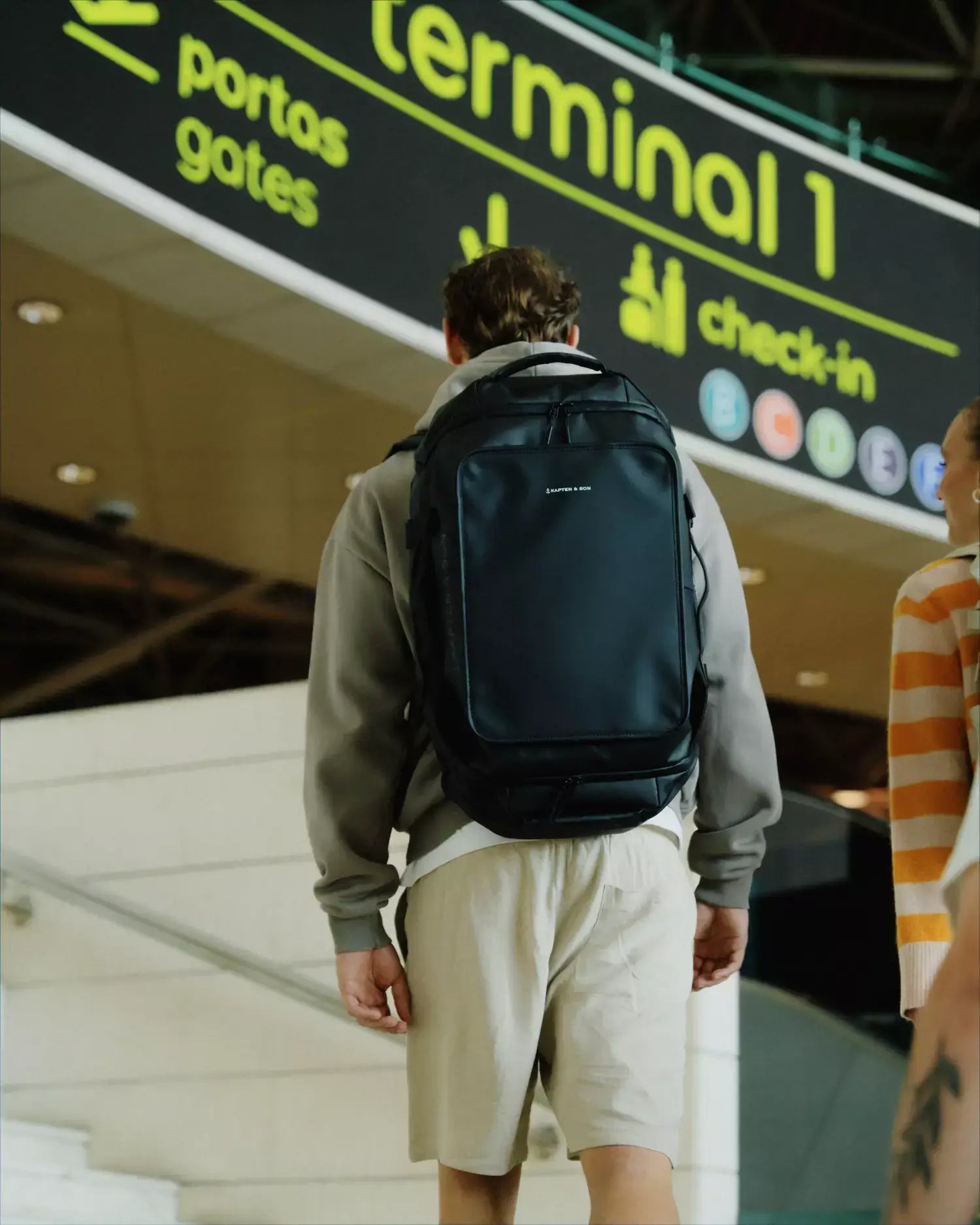 Kapten and Son Lisbon Duffle Backpack All Black_12