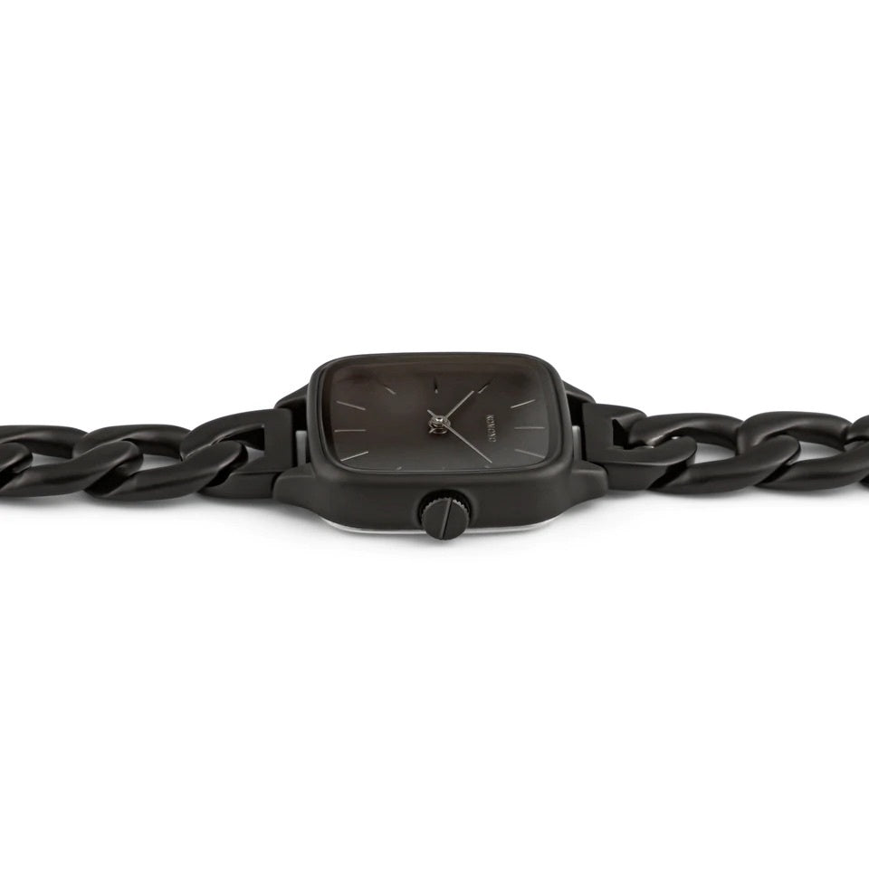 Kate Revolt Black3