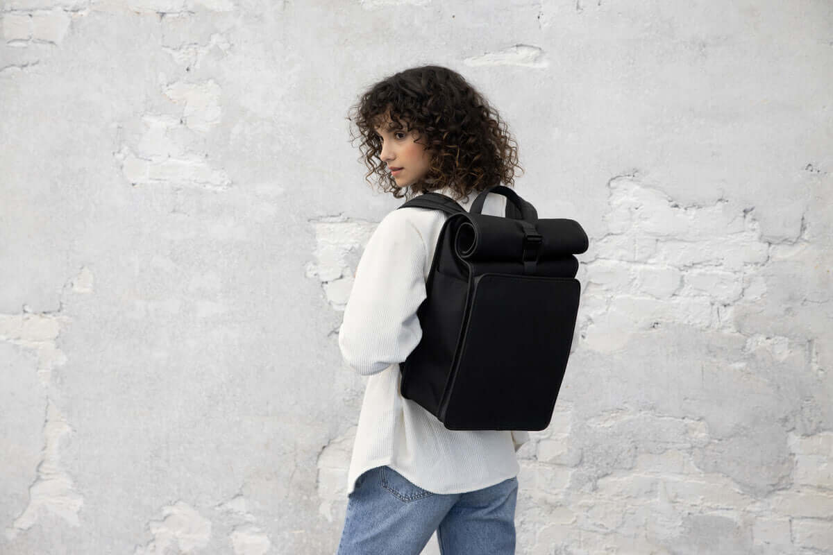 Lund Pro All Black-model1