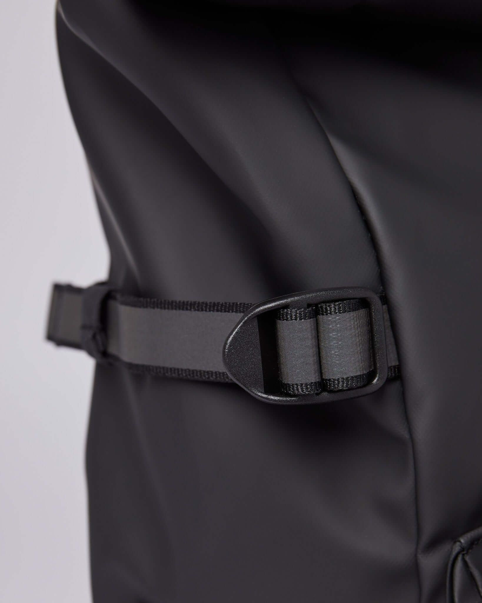 RUBEN-2.0-Black-SQA1609-05