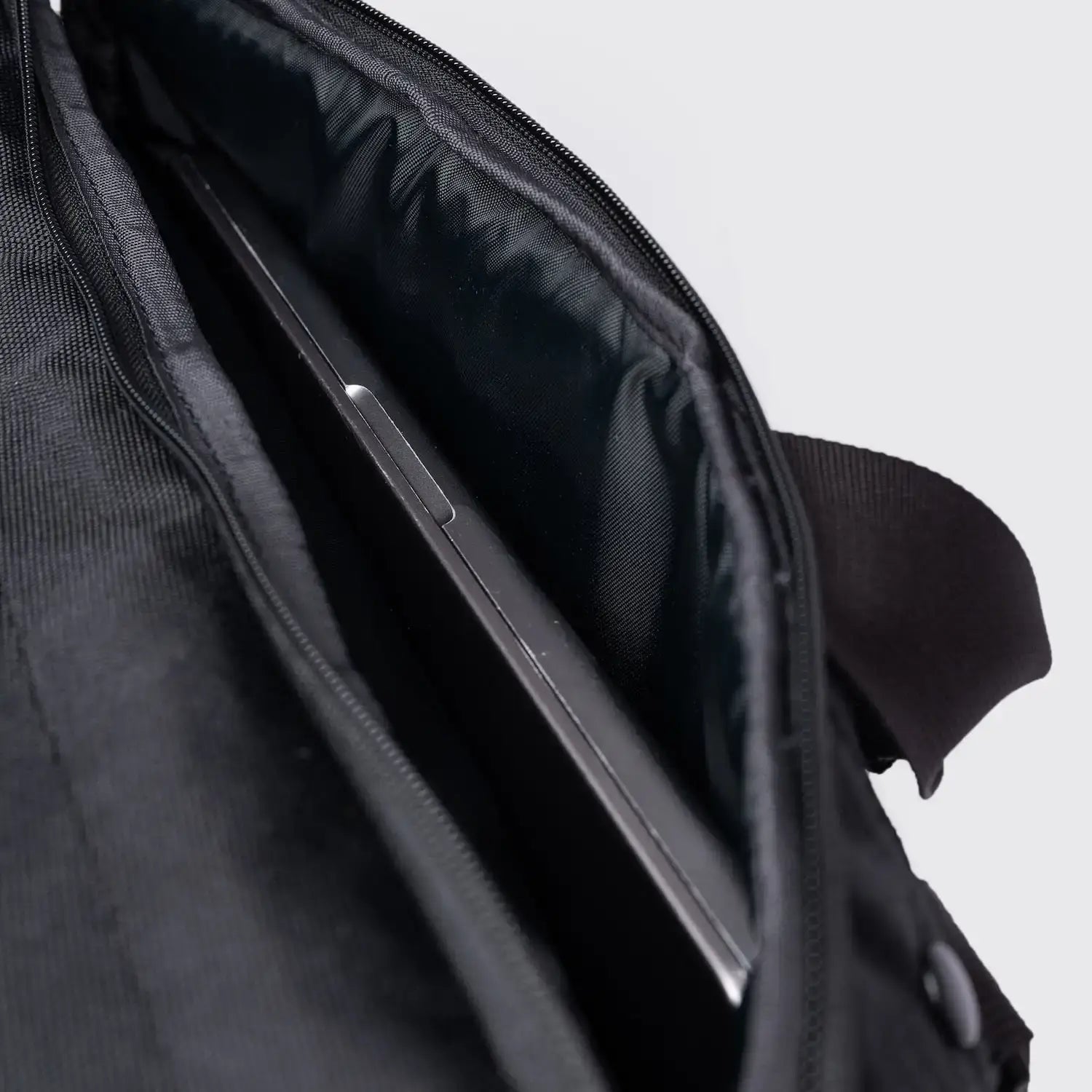 Sandqvist GO 3-way Bag M Black_9