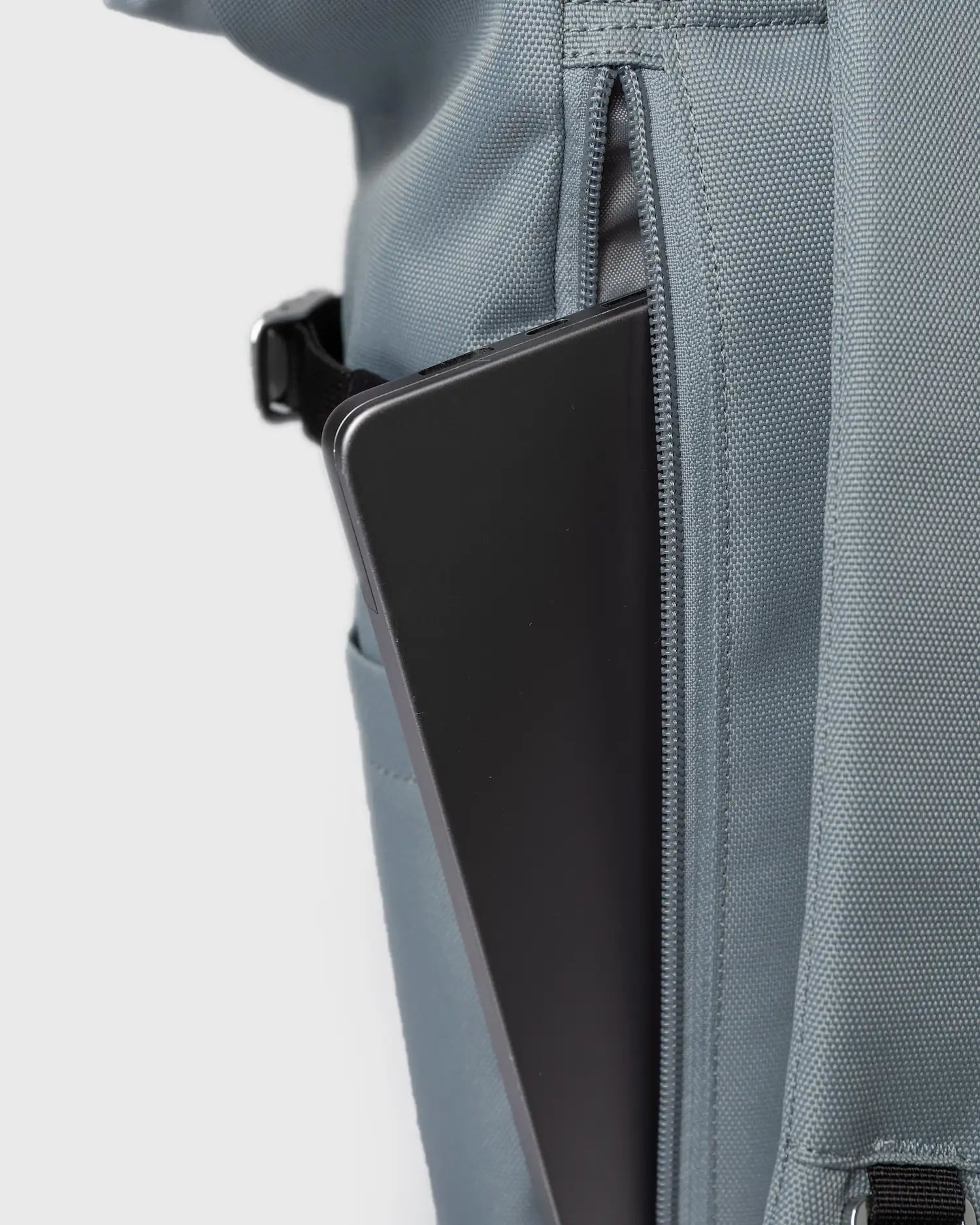 Sandqvist Icon Rolltop Backpack M Ice Blue_8