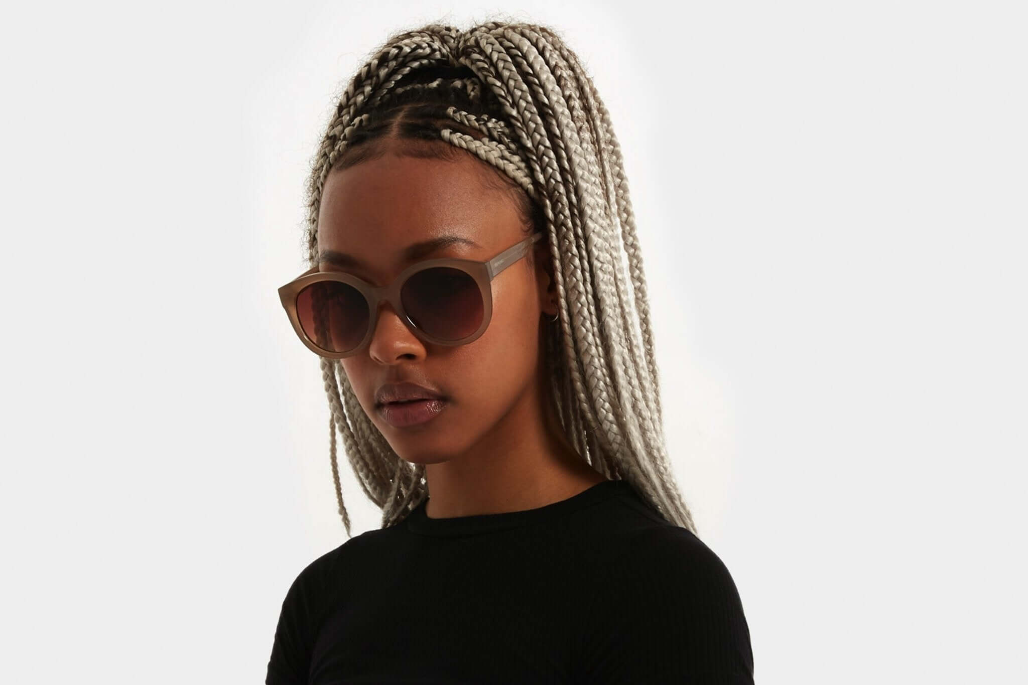 SS20_Faces_0124_KOM-S5400_-_Ellis_Sahara