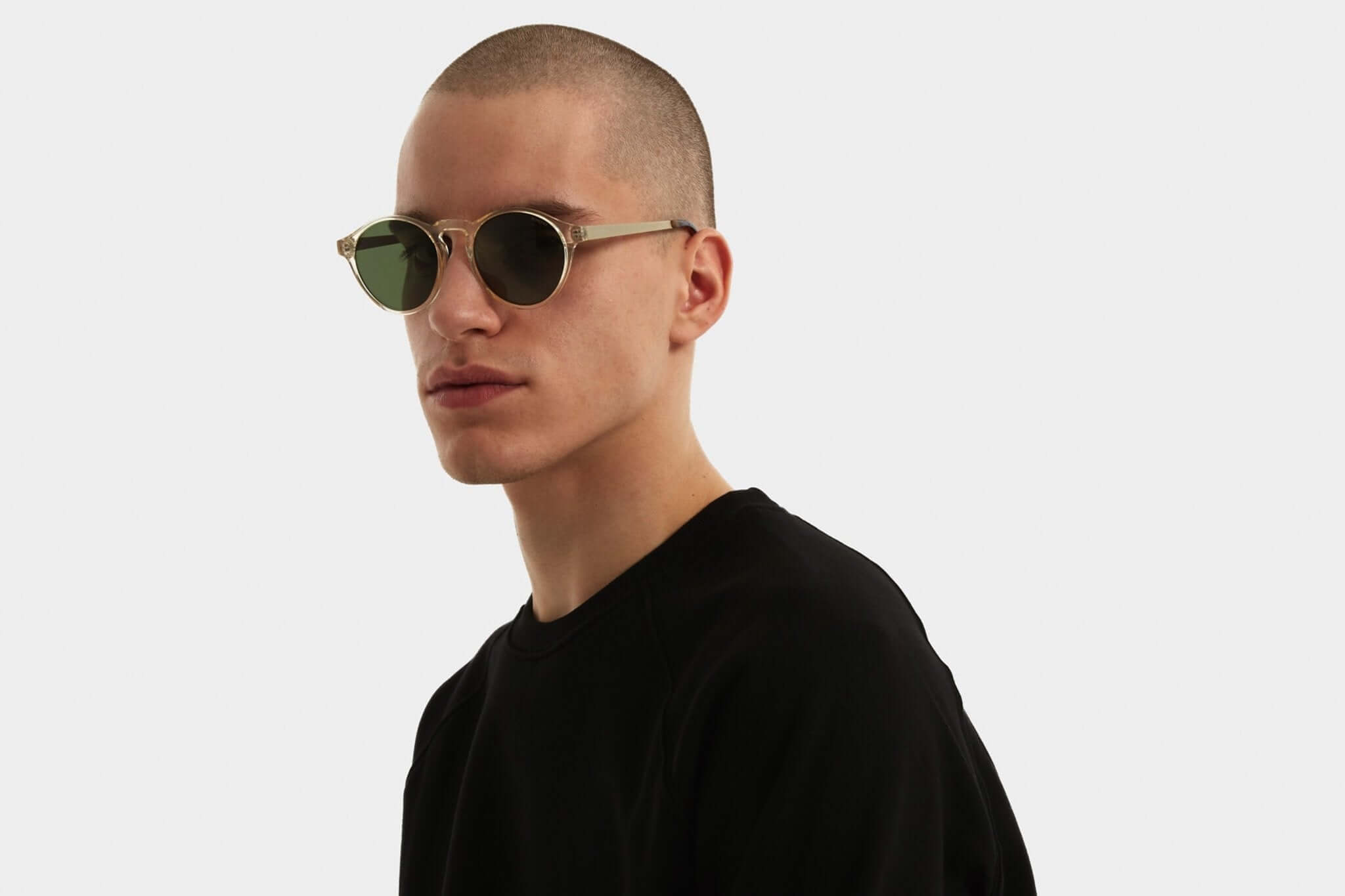 SS20_Faces_0163_KOM-S3212_-_Devon_Metal_Prosecco