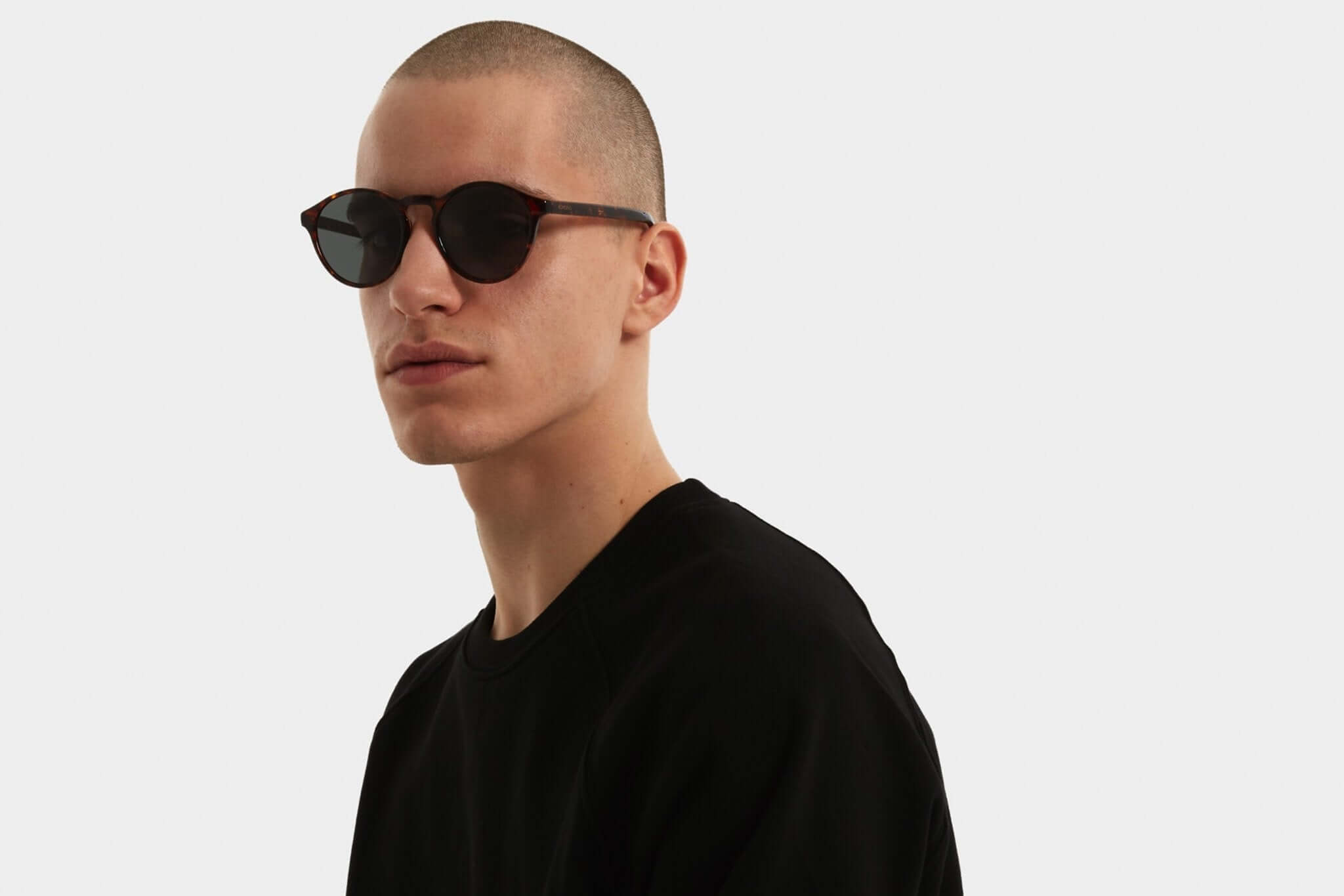 SS20_Faces_0166_KOM-S3202_-_Devon_Tortoise-2