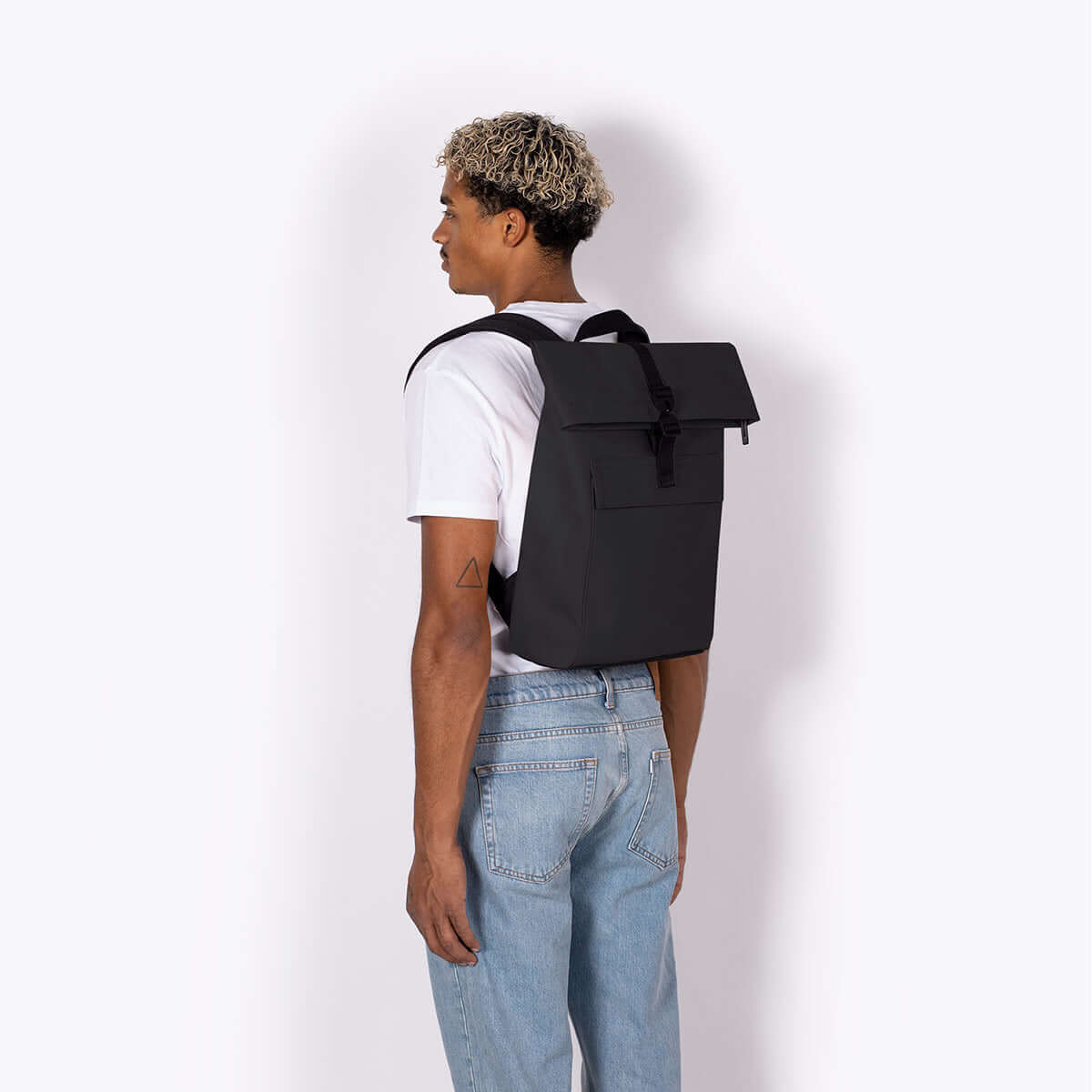 UA_Jasper-Mini-Backpack_Lotus-Series_Black_13