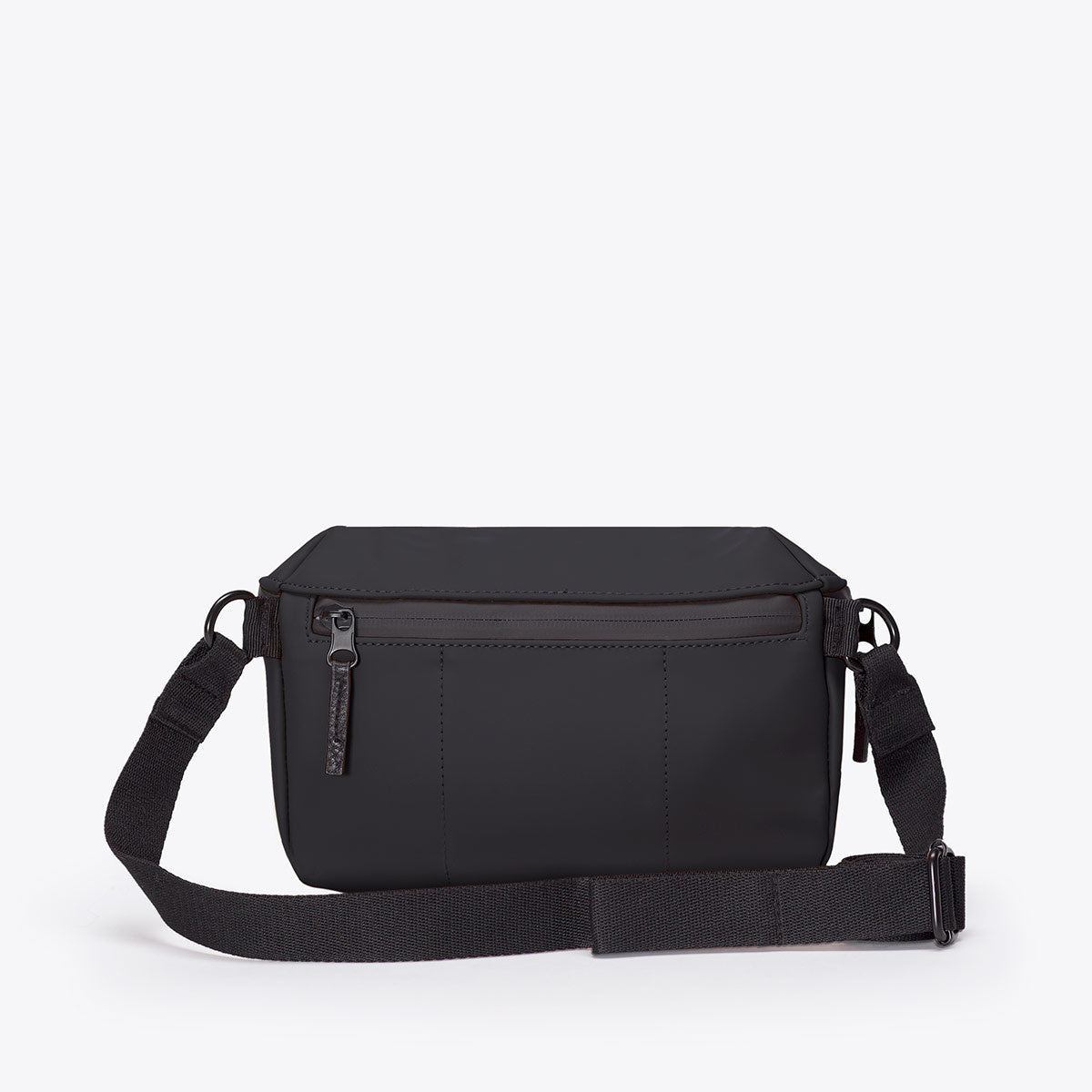 UA_Jona-Bag_Lotus-Series_Black_03