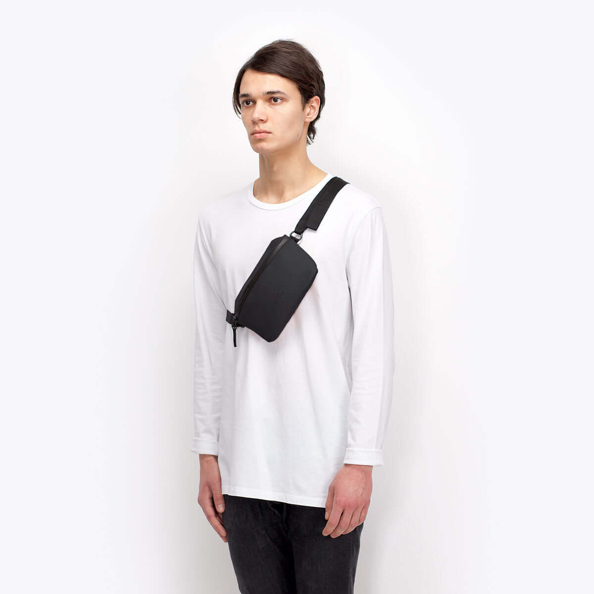 UA_Jona-Bag_Lotus-Series_Black_07