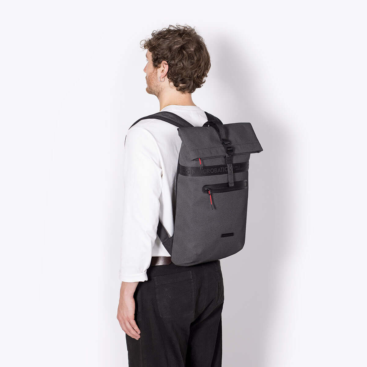 UA_Niklas-Backpack_Phantom-Series_Asphalt-Reflective_14