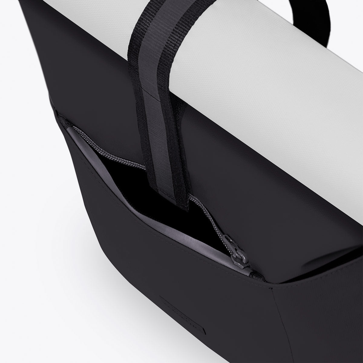 Ucon Acrobatics Hajo Medium Aloe Black_4