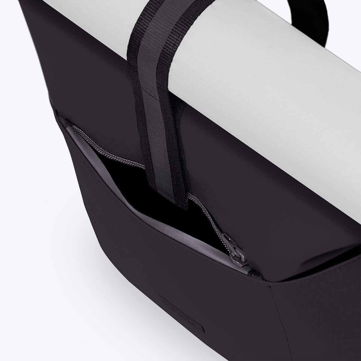 Ucon Acrobatics Hajo Medium Aloe Black_4