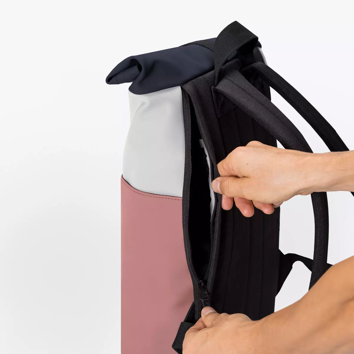 Ucon Acrobatics Hajo Medium Lotus Infinity Glacier Grey Dark Rose_5