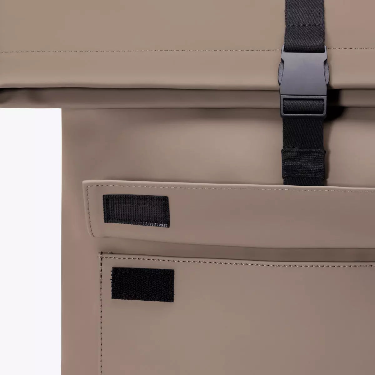 Ucon Acrobatics Jannik Medium Lotus Infinity Dark Sand_7