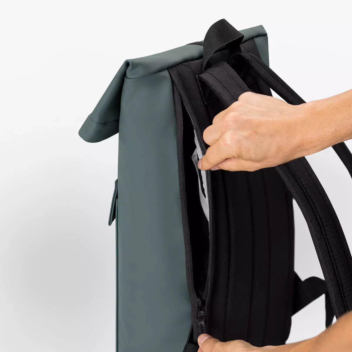 Ucon Acrobatics Jannik Medium Lotus Infinity Pine Green_5