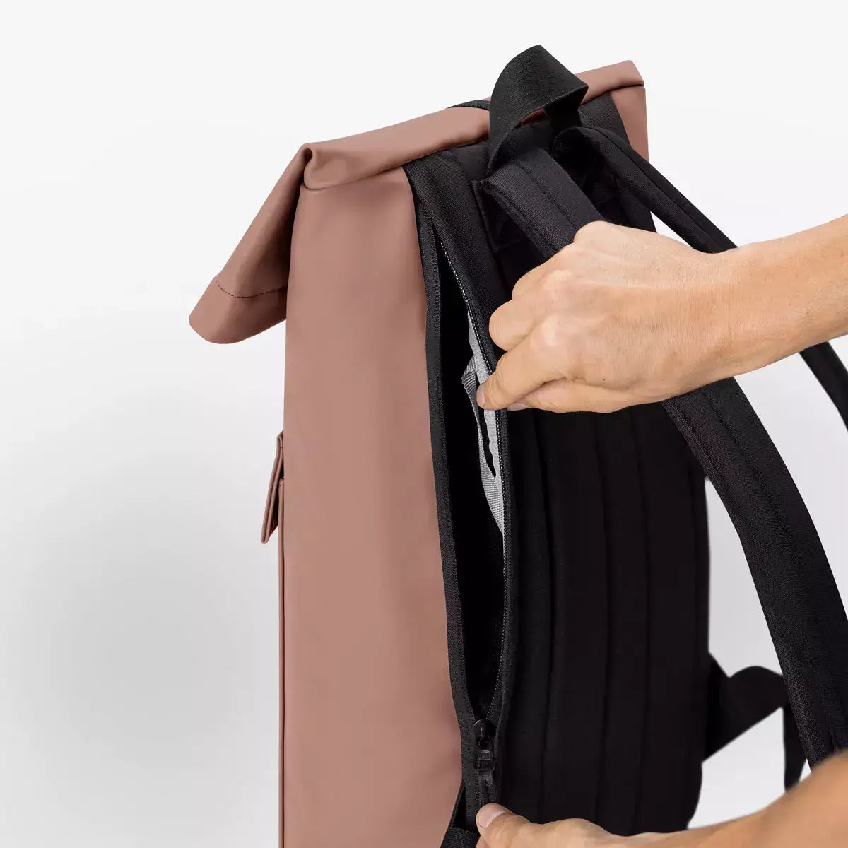 Ucon Acrobatics Jasper Medium Lotus Redwood_5