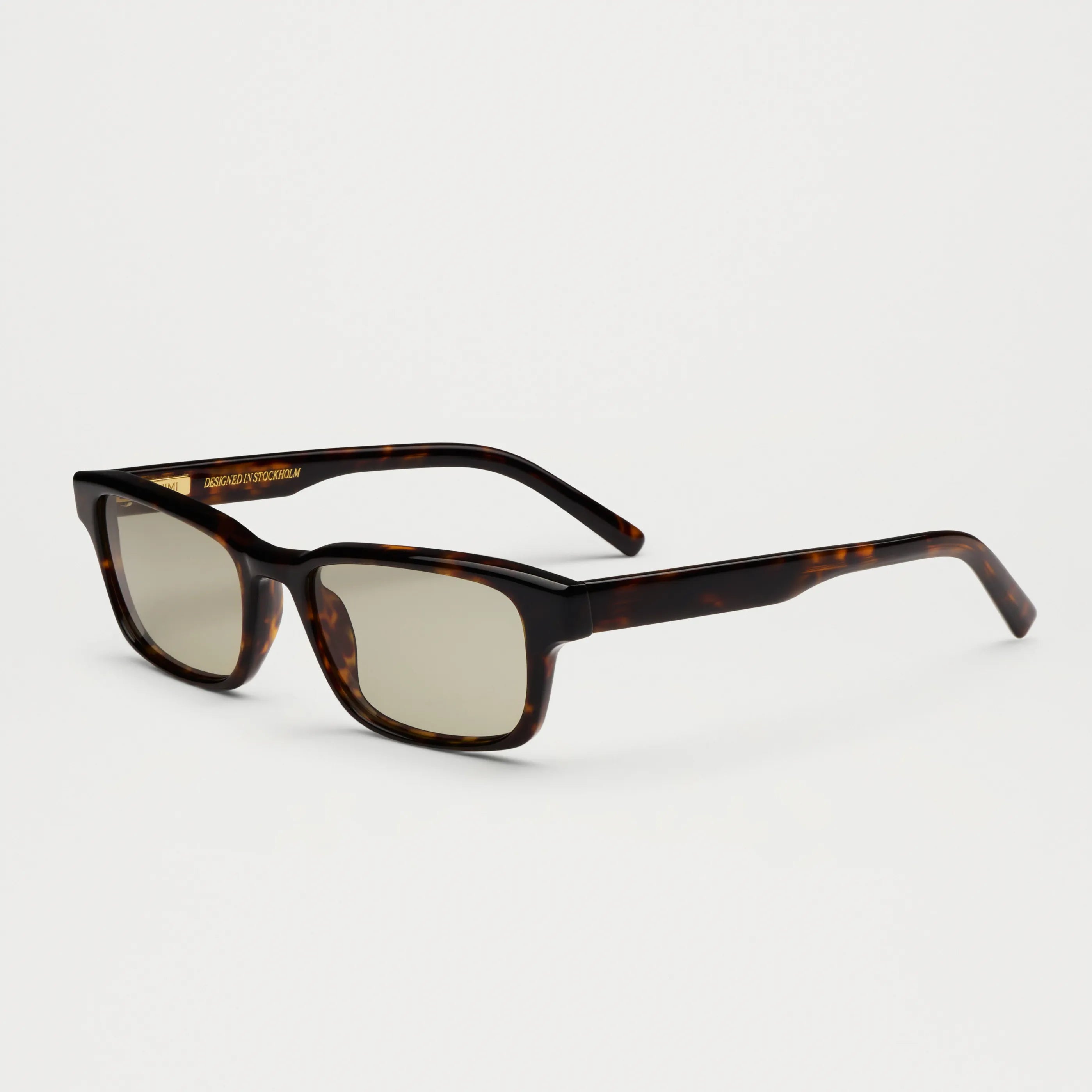 Kasi Terra Tortoise Sunglasses showcasing stylish tortoise shell design with anti-scratch lenses.