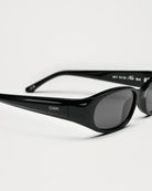 Note Black Sunglasses featuring black frames and anti-scratch lenses, designed for small to medium heads.
