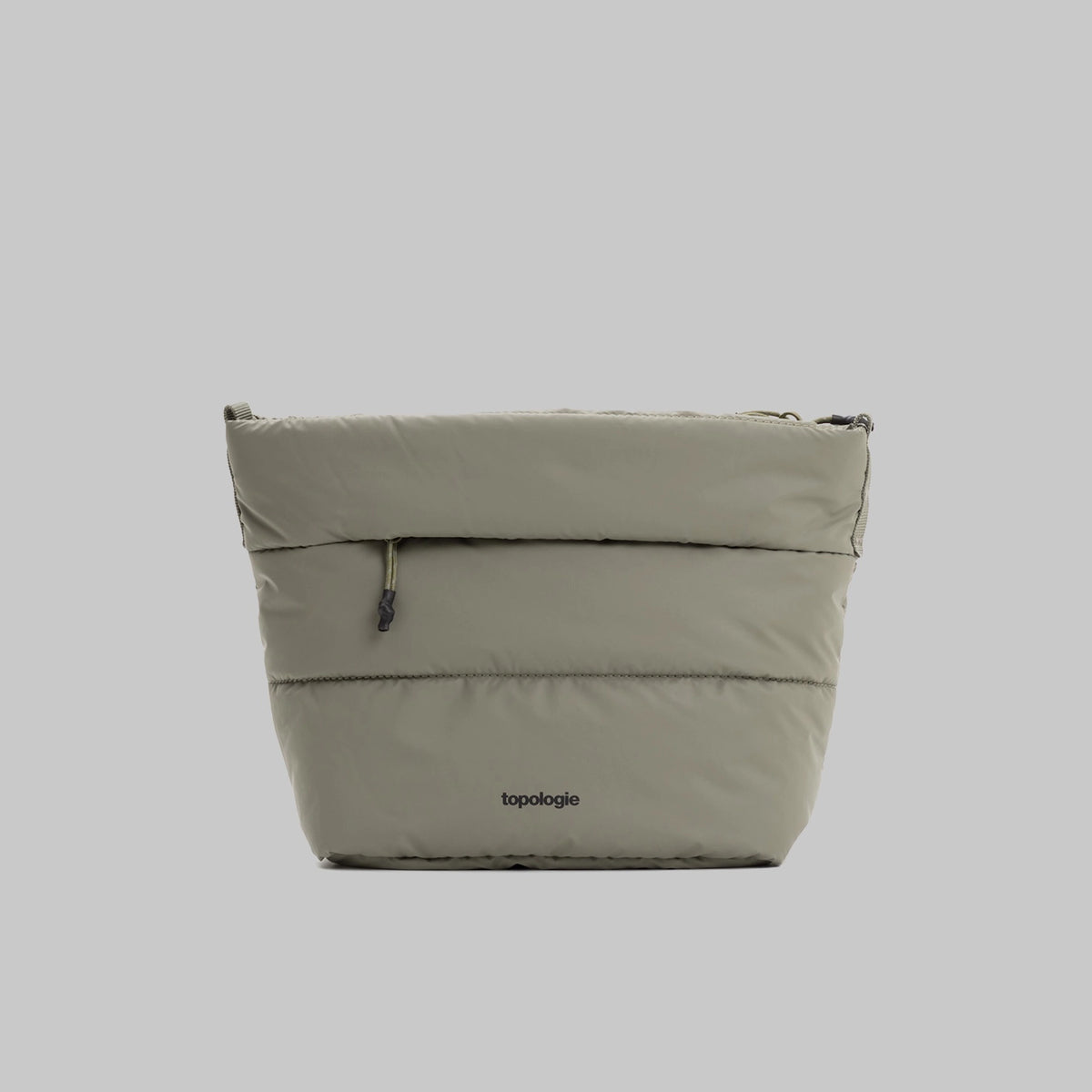 Besace Moss Silky Peach Bag, lightweight sling bag with zipper closure and compartments, made of recycled nylon.