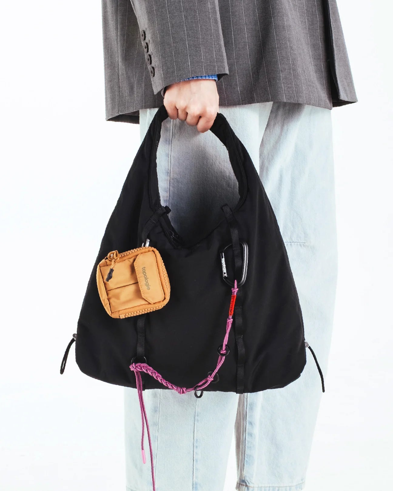 Topologie Cloud Hobo Mediumクラウド ホーボーブラック 新品】Topologie Cloud Hobo Medium Black
