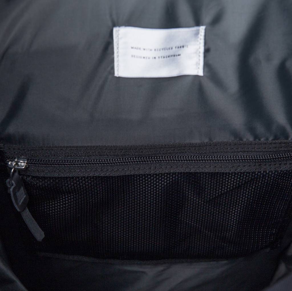 BERNT-Black-d06