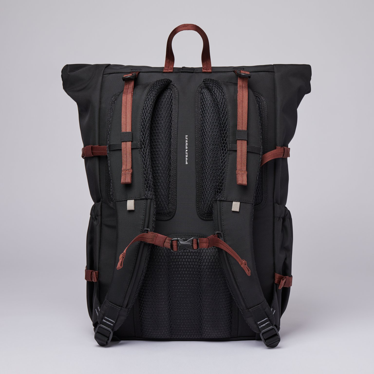 FOREST-HIKE-Black-SQA6003-03