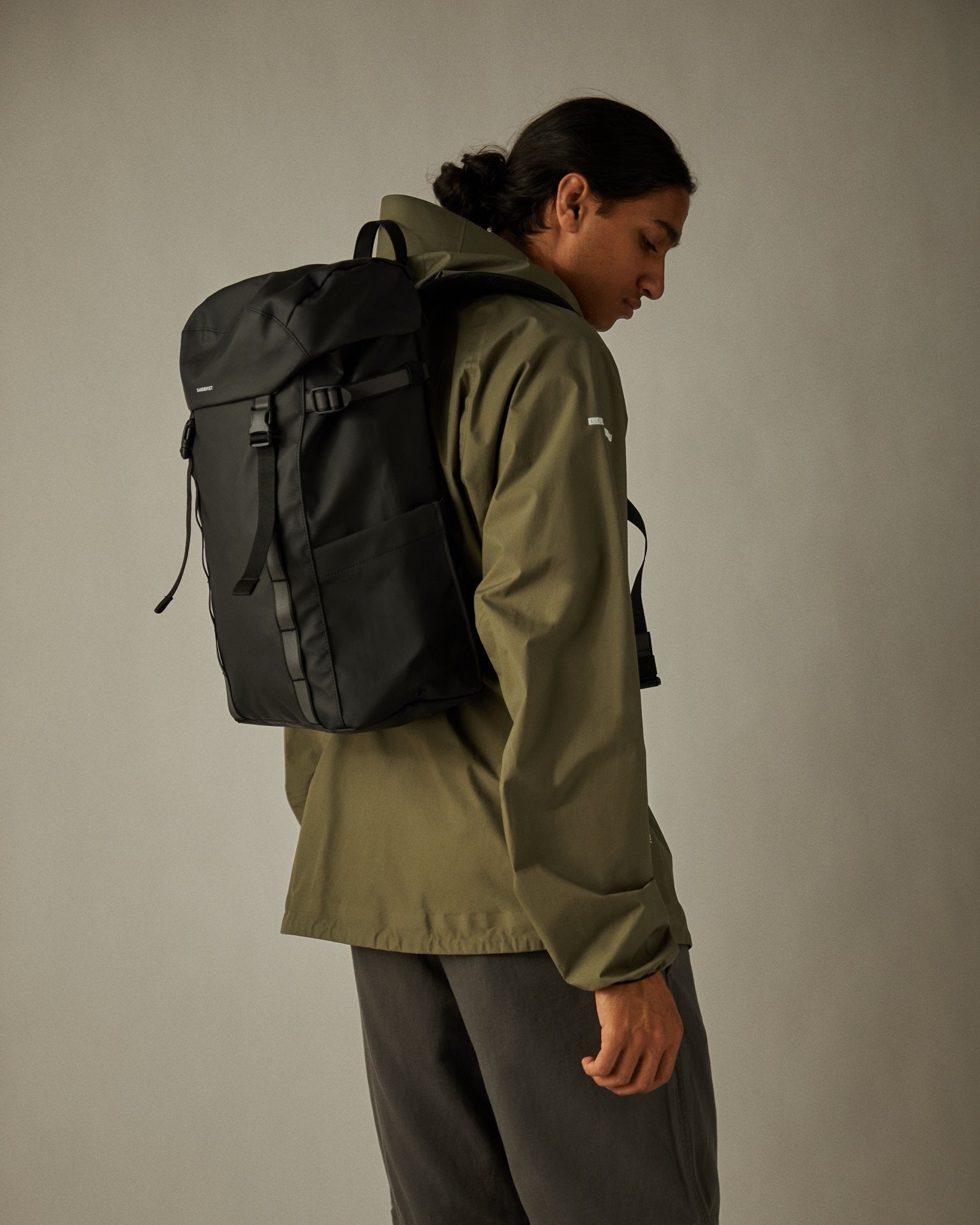Jonatan Black-10