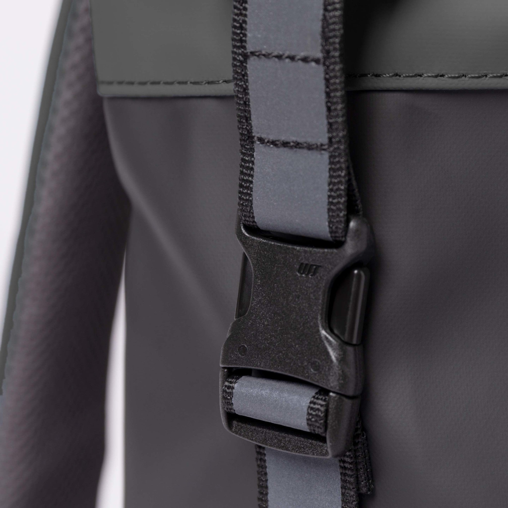 Konrad Multi Dark-5