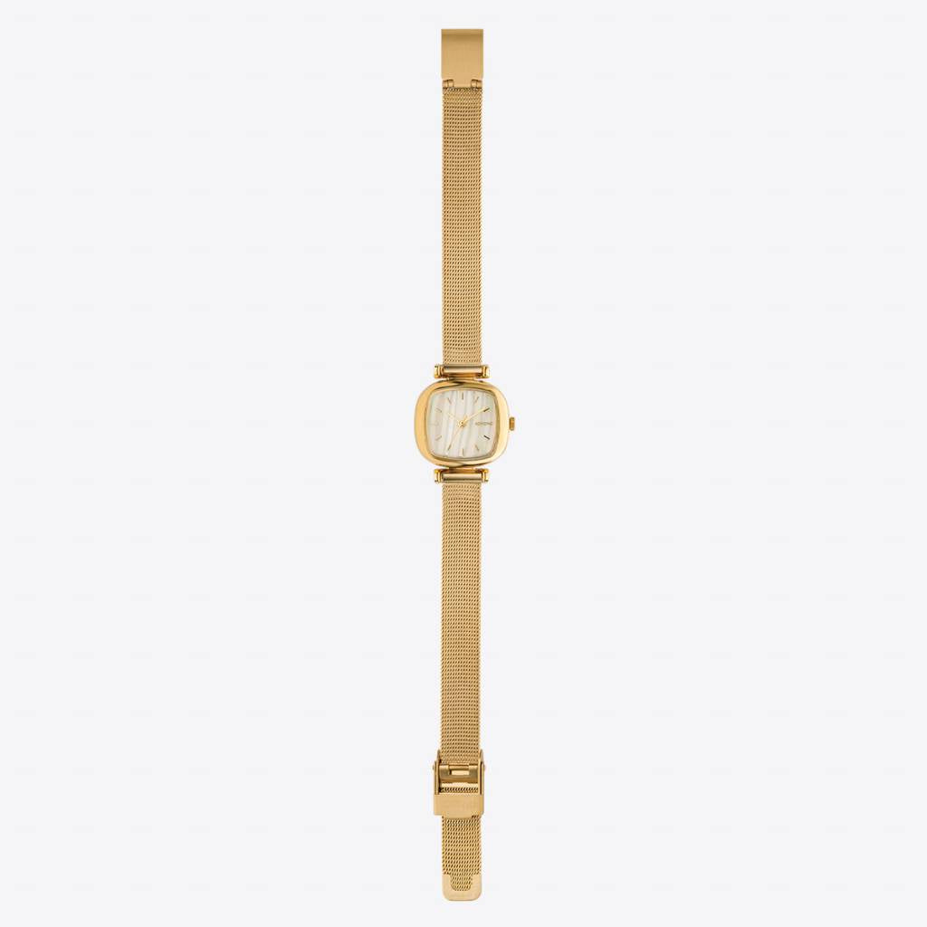 Moneypenny Royale Gold White2