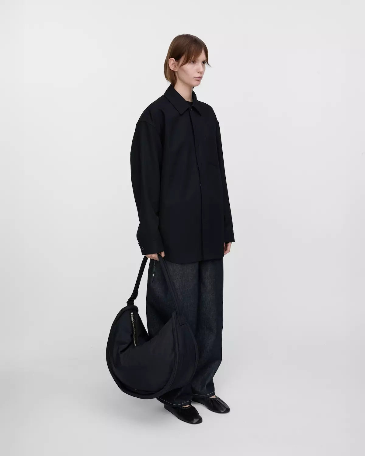 Sandqvist Curve Crossbody Round L Black_14