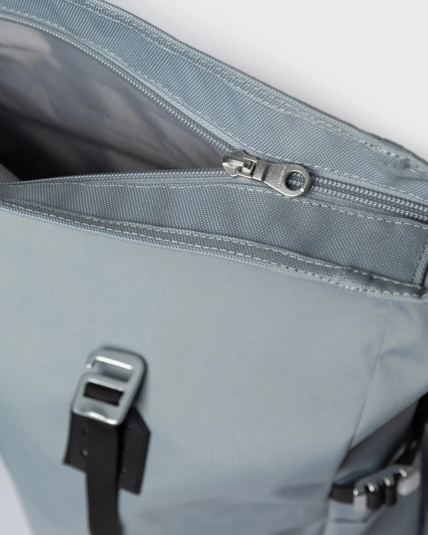 Sandqvist Icon Rolltop Backpack M Ice Blue_7