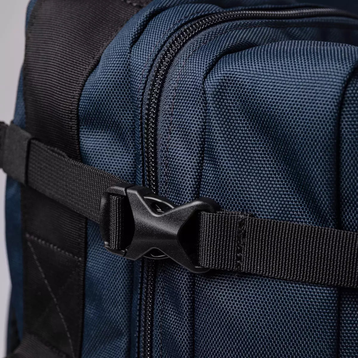 Sandqvist Otis Multi Navy_4