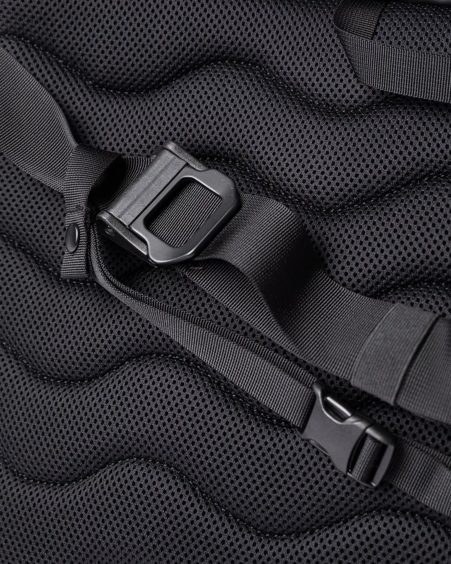 Sandqvist Stream Messenger Black_4