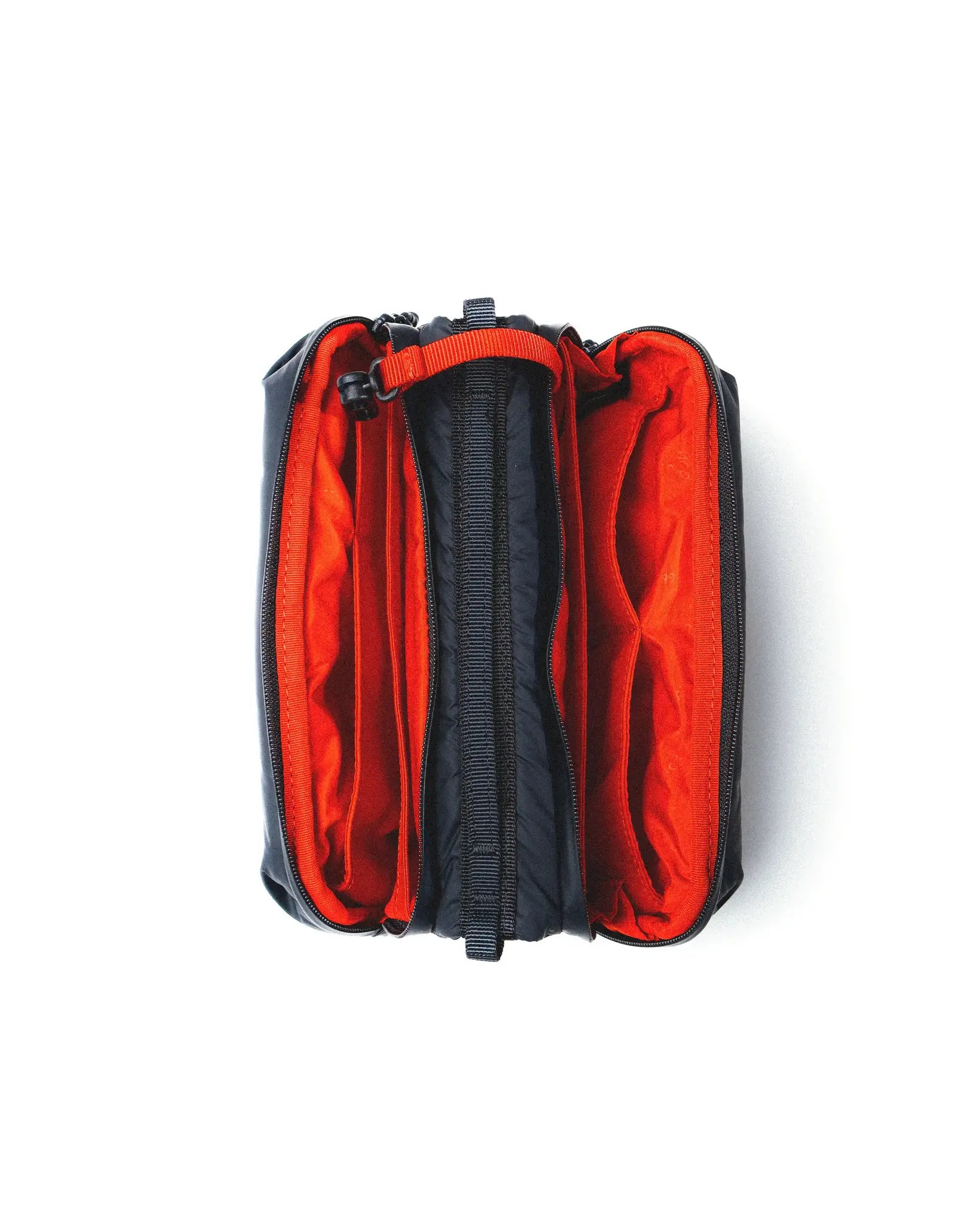Topologie Bottle Sacoche Medium Black Puffer-07