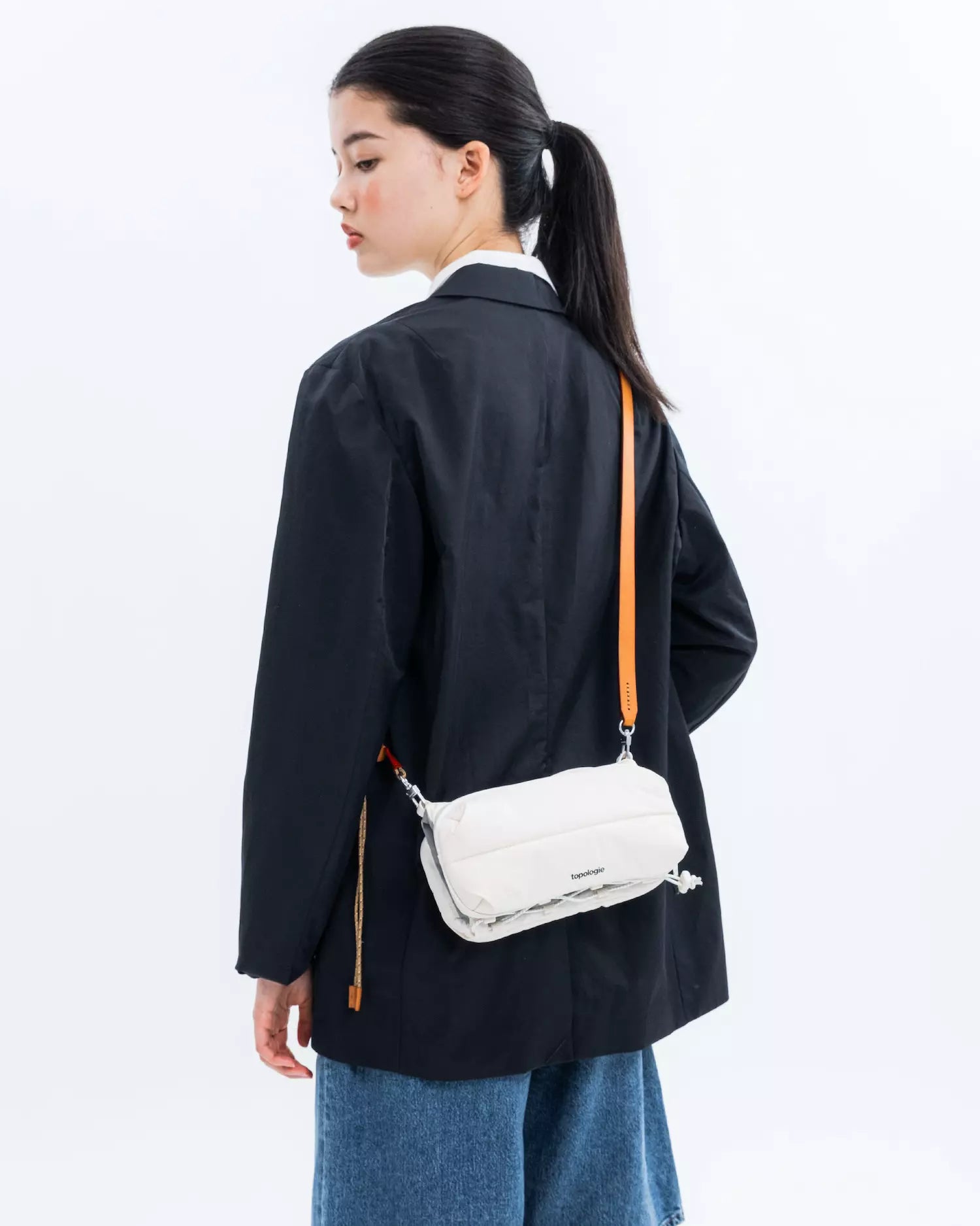 Topologie Bottle Sacoche Medium Offwhite Puffer_4