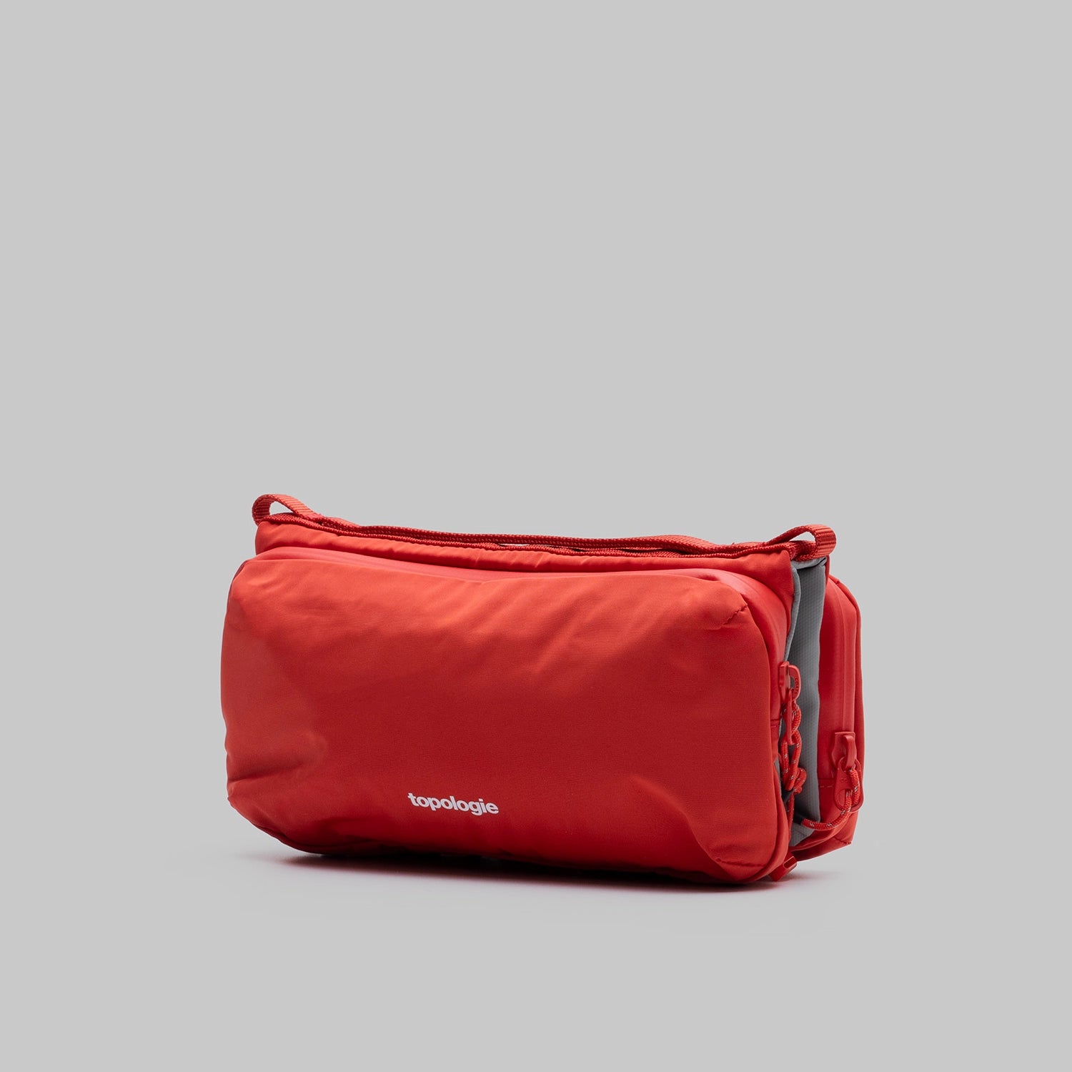 Topologie Bottle Sacoche Medium Red Tech Sateen-02