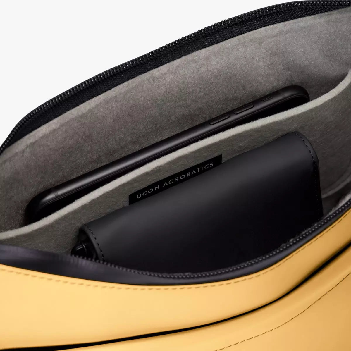UA_Alva-Medium-Bag_Lotus-Infinity-Series_Lemon_05