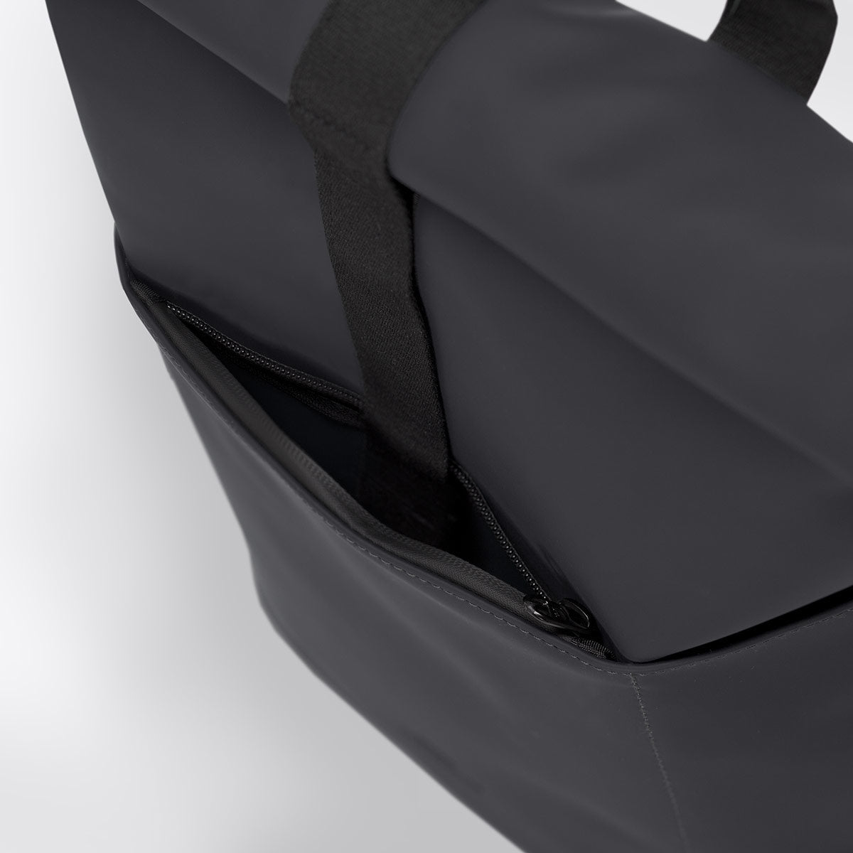 UA_Hajo-Mini-Backpack_Lotus-Series_Black_08