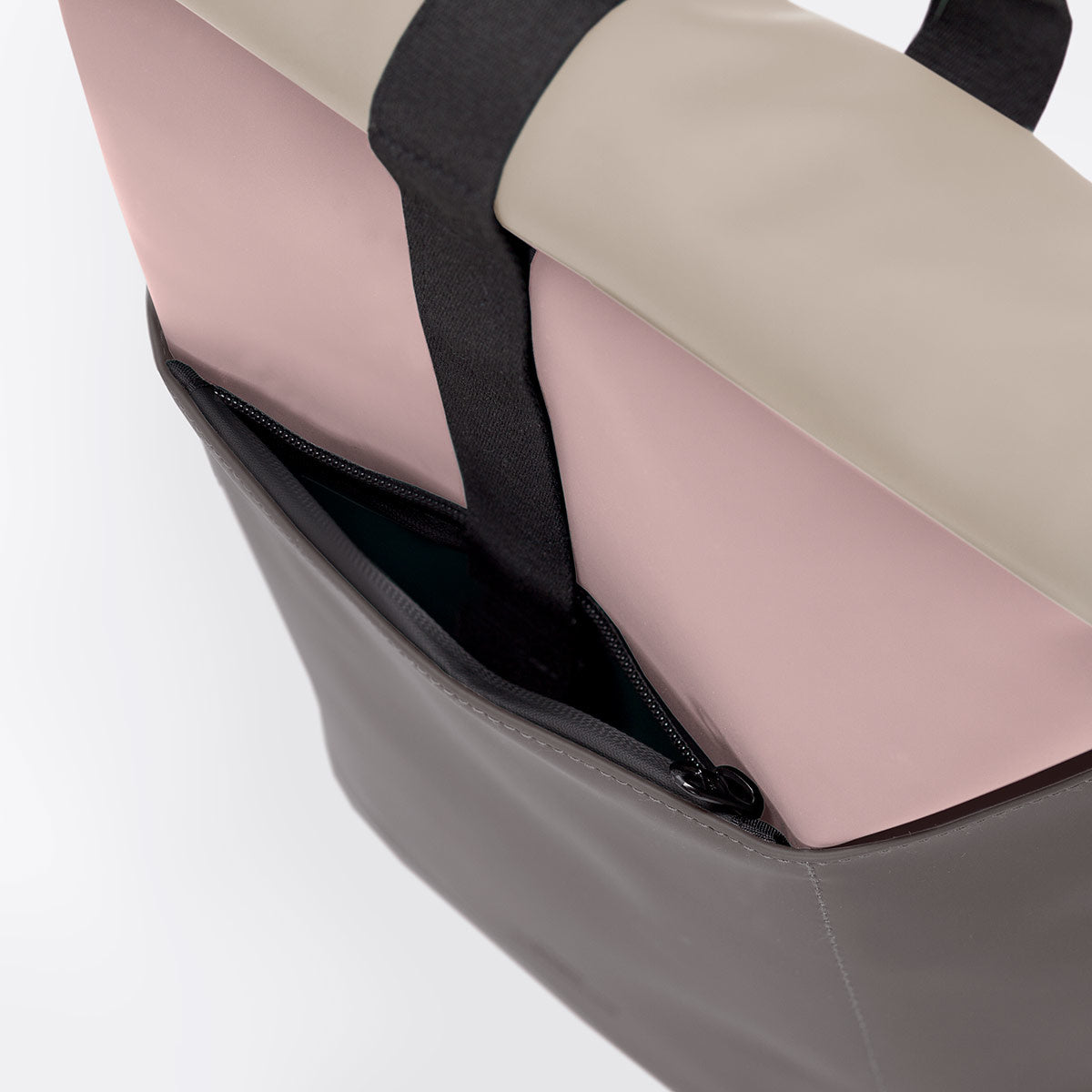 UA_Hajo-Mini-Backpack_Lotus-Series_Rose-Grey_07