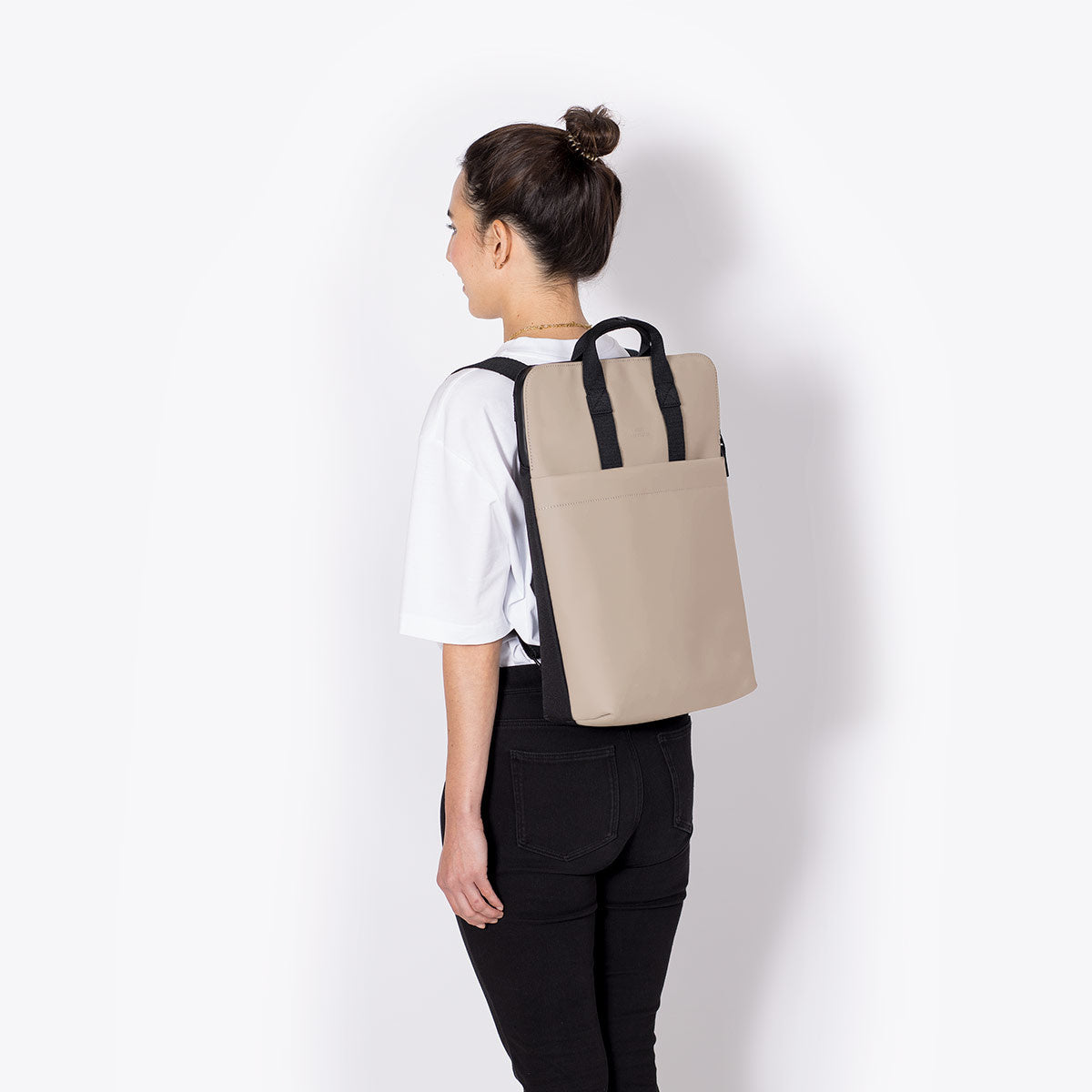 UA_Masao-Medium-Backpack_Lotus-Series_Nude_09
