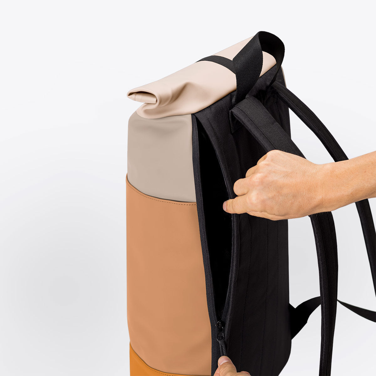 Ucon Acrobatics Hajo Medium Lotus Nude Clay Backpack_4