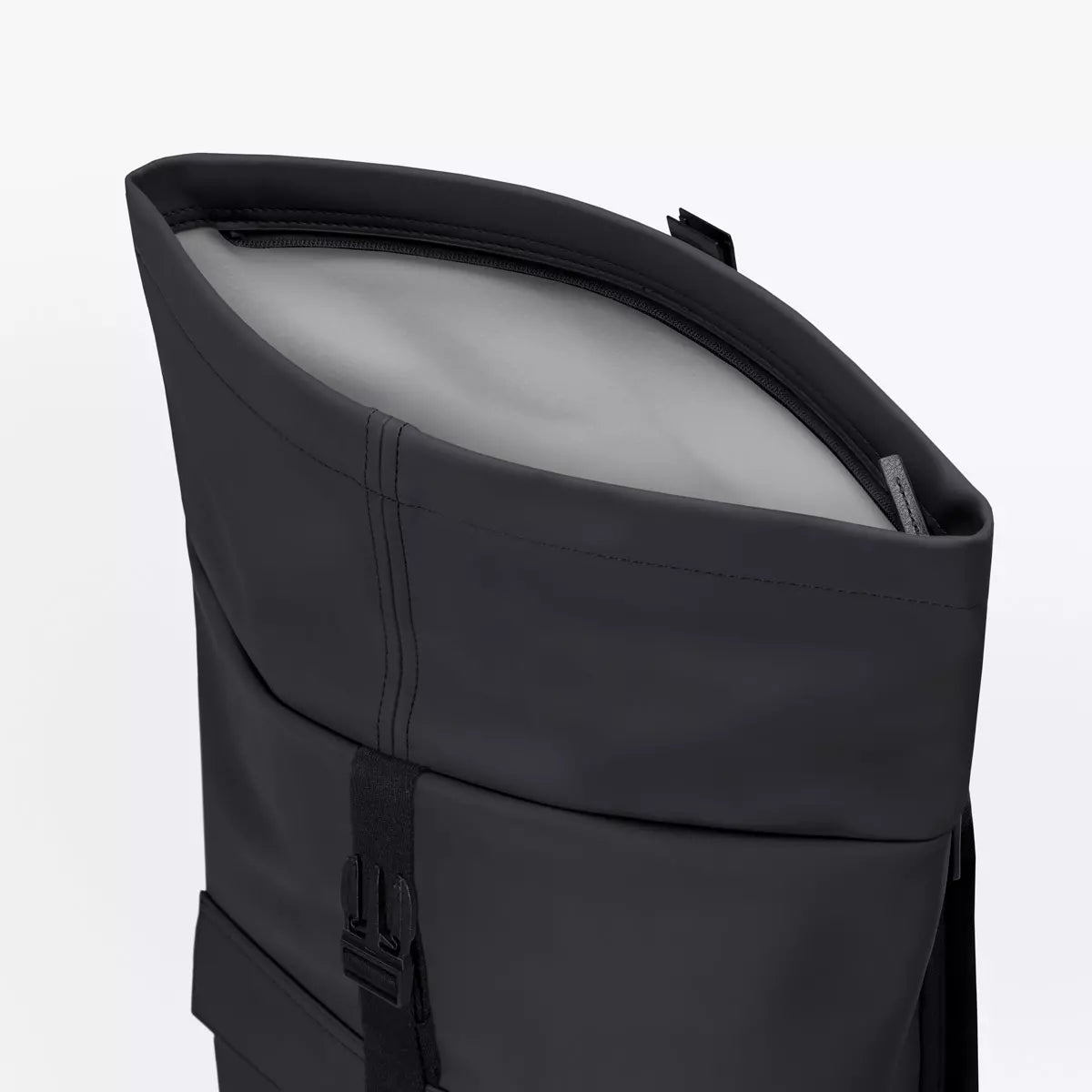Ucon Acrobatics Jannik Mini Lotus Infinity Black_10
