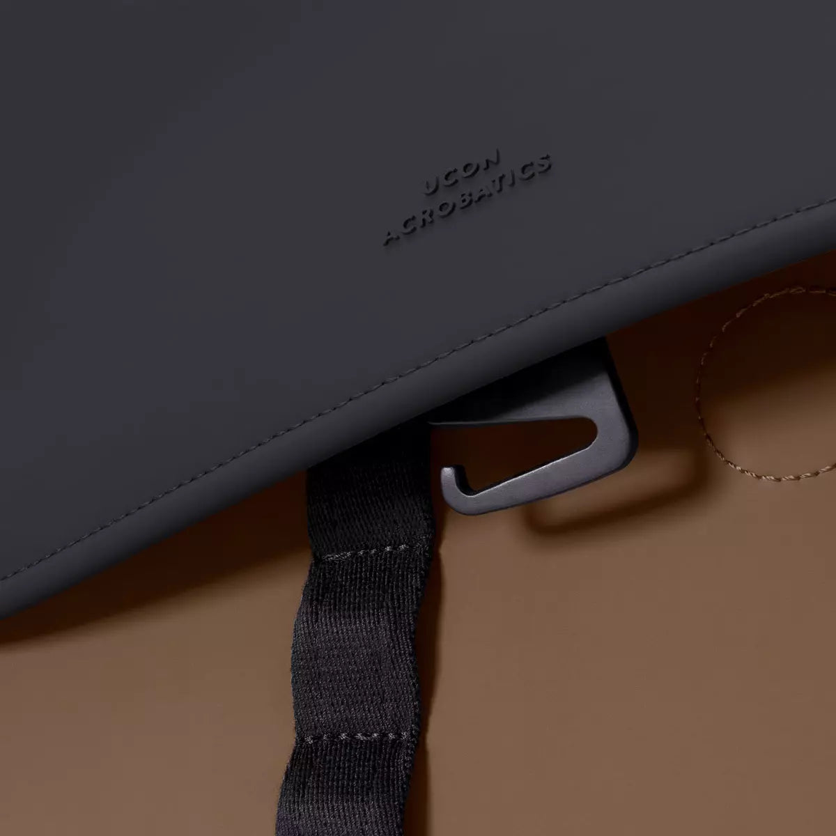 Ucon Acrobatics Kumo Lotus Infinity Black Chestnut_08