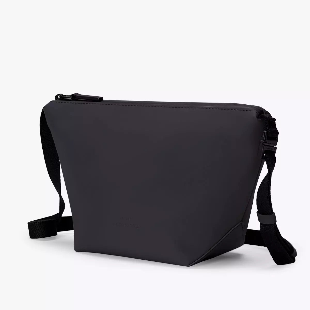 Ucon Acrobatics Nola Bag Lotus Black_02