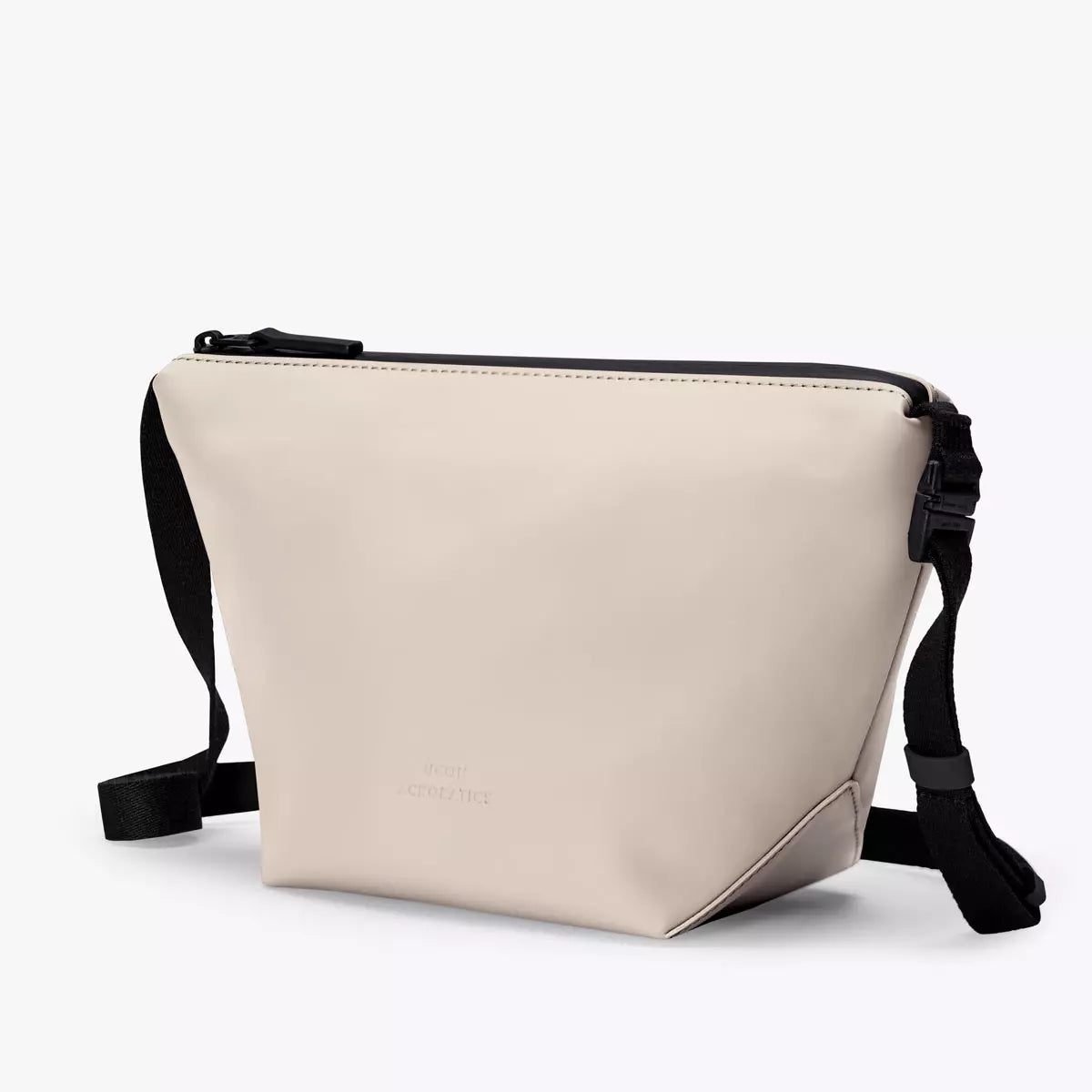 Ucon Acrobatics Nola Bag Lotus Light Sand_02